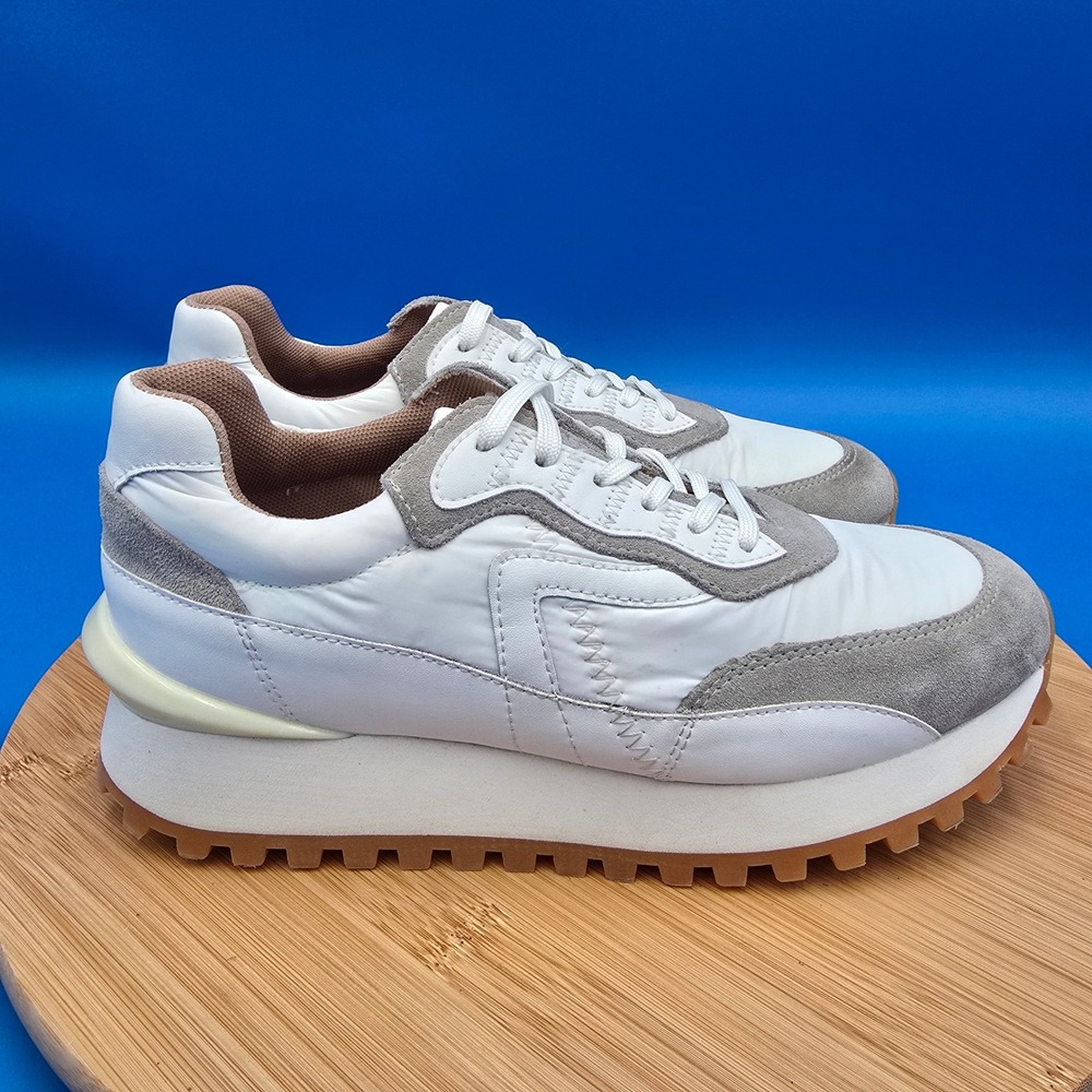 Blondo Lois Waterproof Sneakers White Gray Women's 6.5 M Retro Chunky Lug Sole